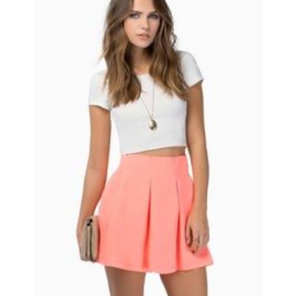 MINKPINK Skater Mini Skirt in Neon Coral Size Medium - Picture 1 of 7